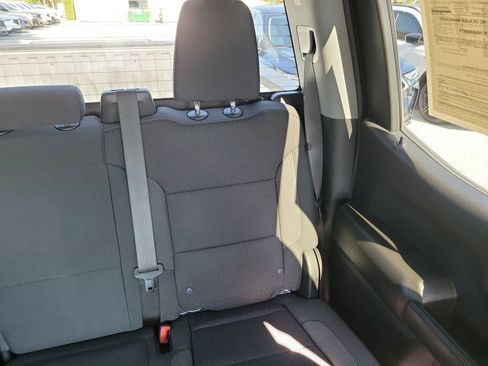 Used 2023 Chevrolet Silverado 1500 Custom image 6