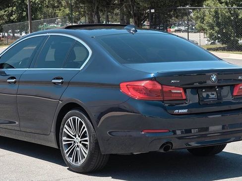 Used 2017 BMW 530i xDrive AWD/4WD image 7