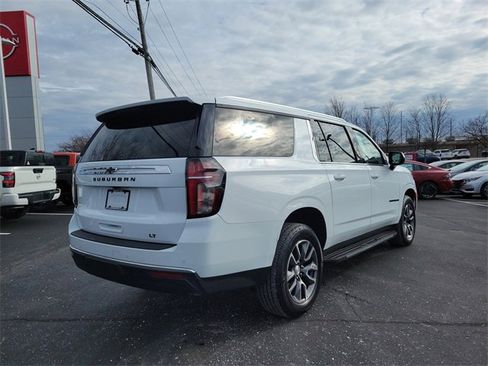 Used 2021 Chevrolet Suburban LT image 7