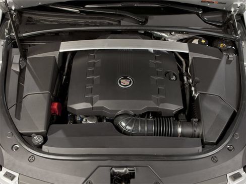 Used 2010 Cadillac CTS Premium RWD image 17