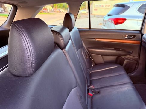 Used 2013 Subaru Outback 2.5i Limited AWD/4WD image 7