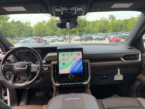 Used 2026 GMC Yukon Denali Ultimate AWD/4WD image 32