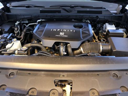 Certified 2025 INFINITI QX80 Sensory image 45