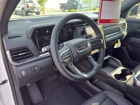 New 2026 GMC Terrain Elevation w/ Elevation Premium Package AWD/4WD image 24