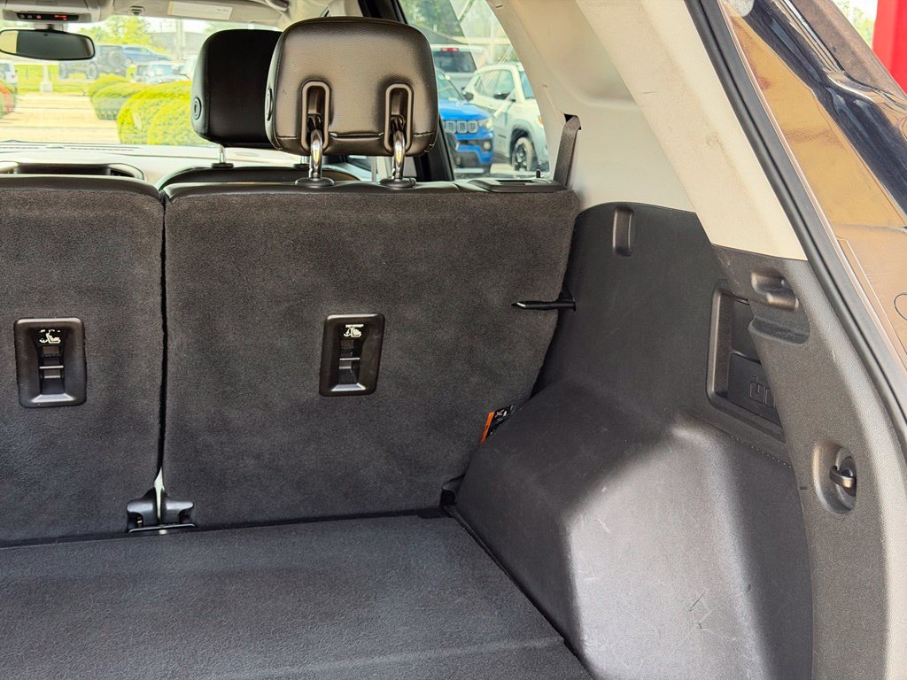 Used 2019 GMC Terrain SLT FWD image 32