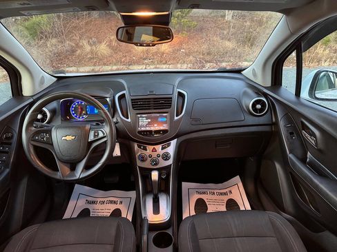 Used 2016 Chevrolet Trax LT image 17