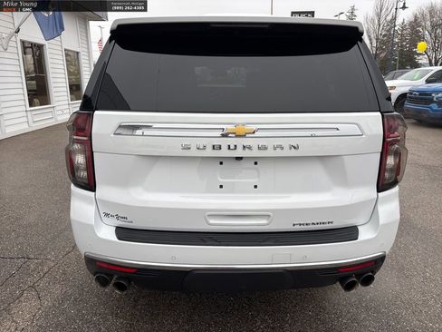 Used 2023 Chevrolet Suburban Premier image 6