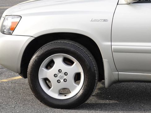 Used 2005 Toyota Highlander Limited AWD/4WD image 15