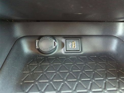 Used 2023 Toyota RAV4 XLE image 30