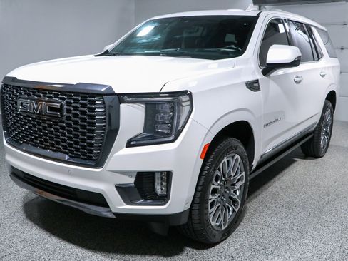 Used 2024 GMC Yukon Denali Ultimate AWD/4WD image 39