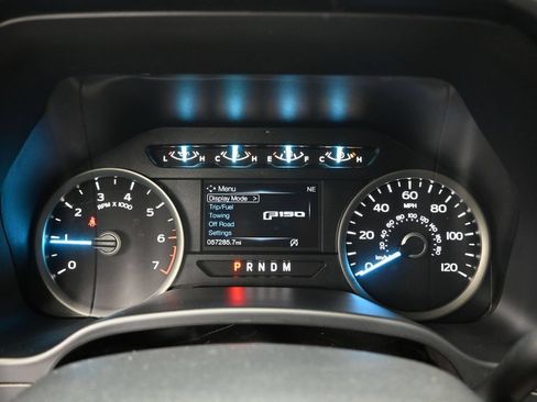 Used 2020 Ford F150 XLT w/ Equipment Group 302A Luxury AWD/4WD image 29