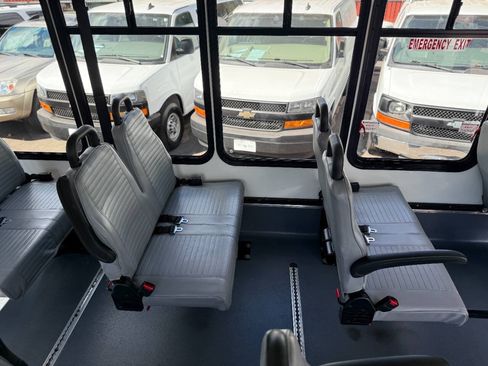 Used 2016 Ford E-450 and Econoline 450 Super Duty w/ Shuttle Bus Prep Package RWD image 17
