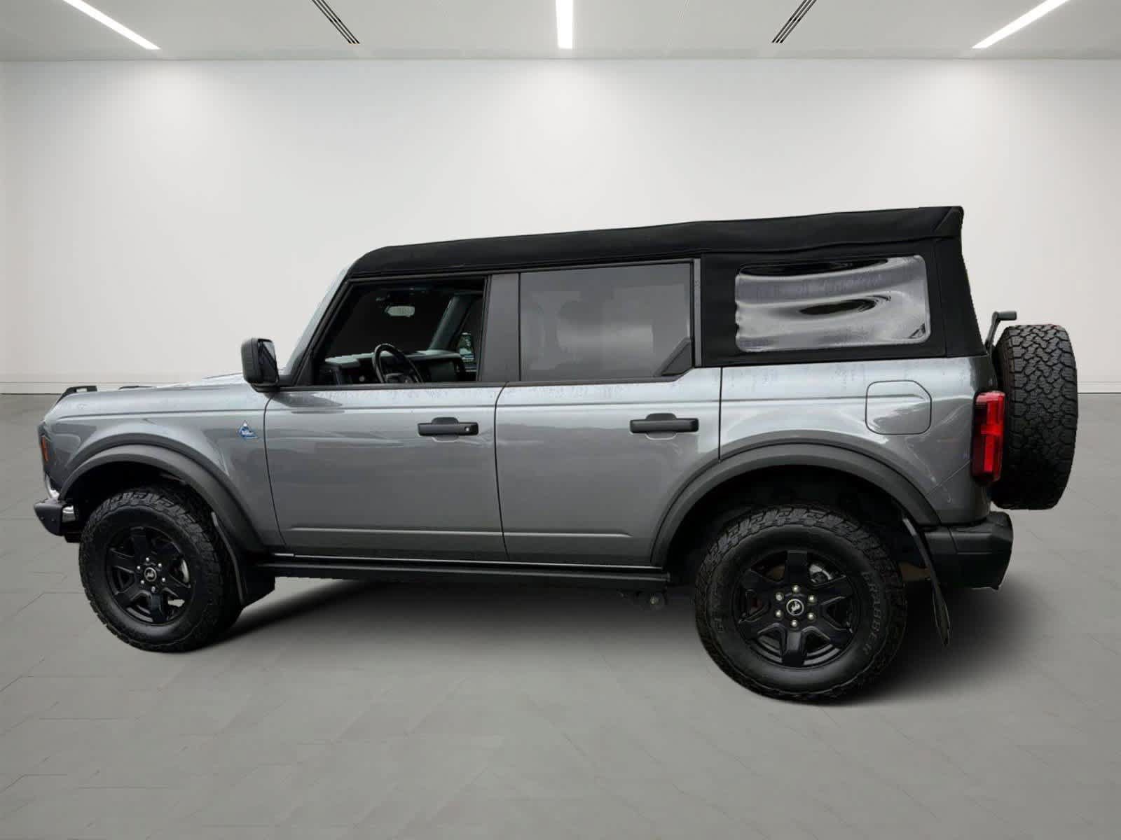 Used 2024 Ford Bronco Black Diamond AWD/4WD image 3