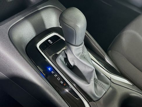 Used 2025 Toyota Corolla LE image 24