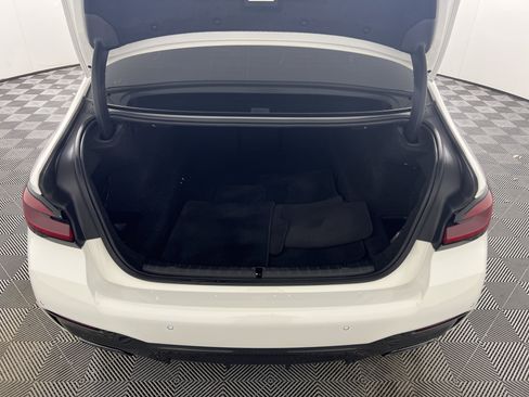 Used 2022 BMW M550i xDrive AWD/4WD image 19