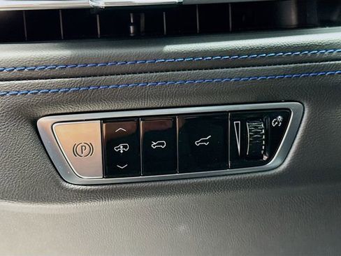 Used 2025 Cadillac Escalade IQ Luxury 1 image 9