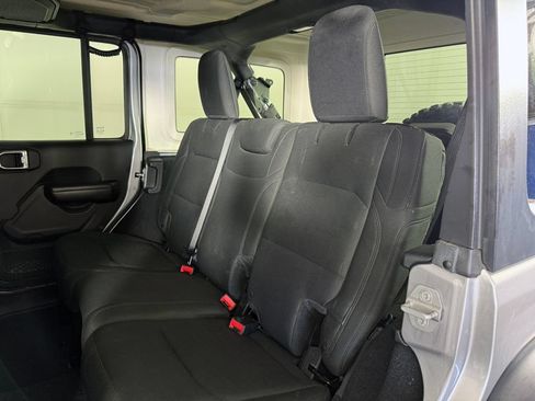 Used 2018 Jeep Wrangler Unlimited Sport S AWD/4WD image 23