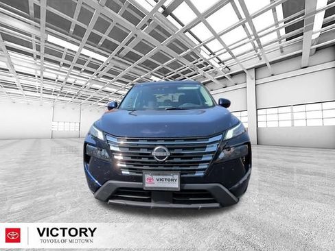 Used 2026 Nissan Rogue SV AWD/4WD image 9