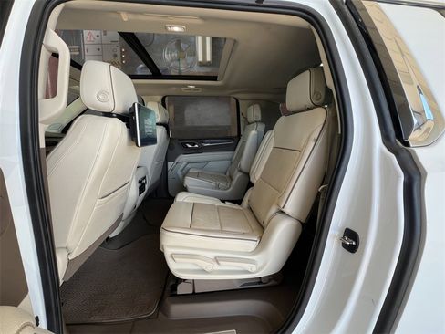 Used 2021 GMC Yukon XL Denali w/ Denali Ultimate Package image 14