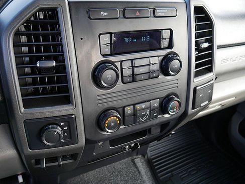 Used 2019 Ford F350 XL w/ Snow Plow Prep Package image 19