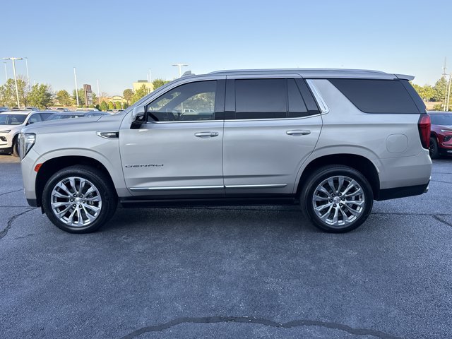 Used 2021 GMC Yukon Denali w/ Denali Premium Package AWD/4WD image 17