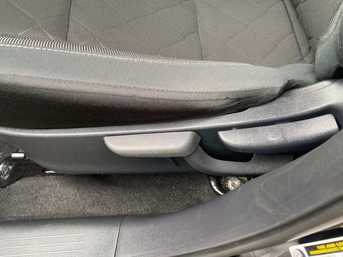 Used 2020 Nissan Kicks SV FWD image 14