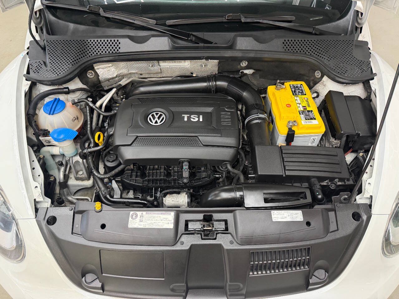 Used 2014 Volkswagen Beetle 1.8T FWD image 7
