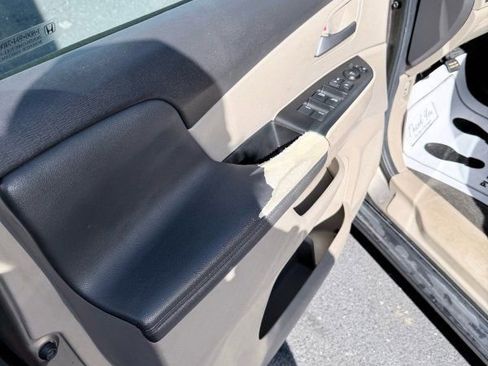 Used 2013 Honda Odyssey LX image 8