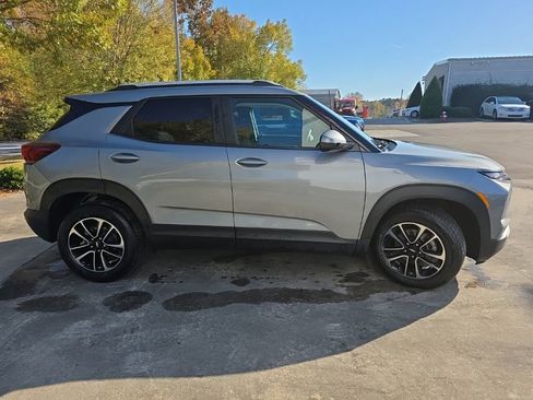 Used 2024 Chevrolet TrailBlazer LT image 9