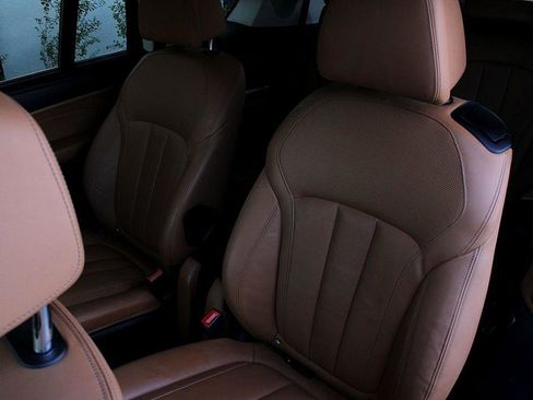 Used 2020 BMW X7 xDrive40i w/ Premium Package image 10