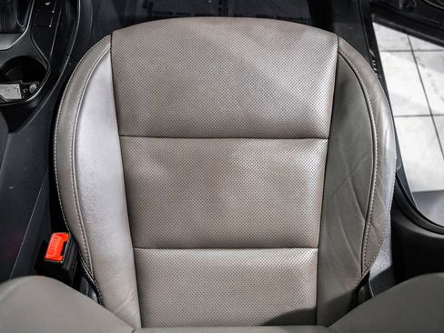 Used 2017 Hyundai Santa Fe Limited image 25