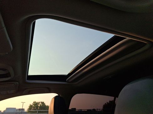 Used 2023 Subaru Crosstrek 2.5i Limited w/ Moonroof Package image 14