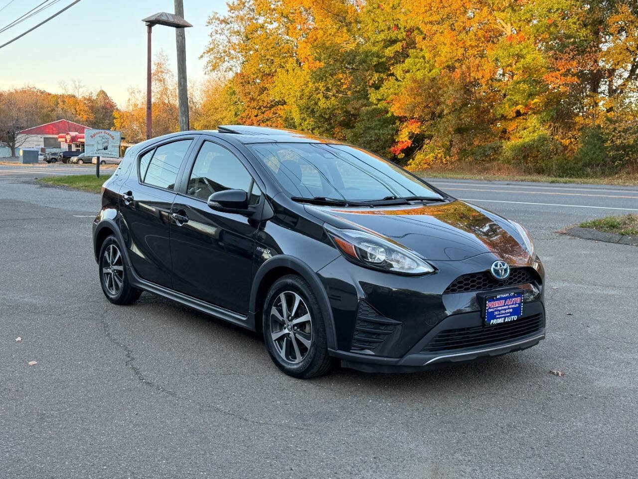 Used 2018 Toyota Prius C Three FWD image 8