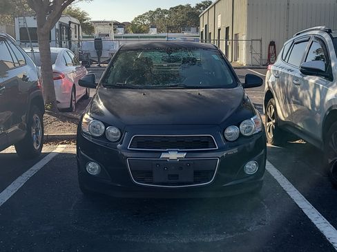 Used 2015 Chevrolet Sonic LTZ image 2