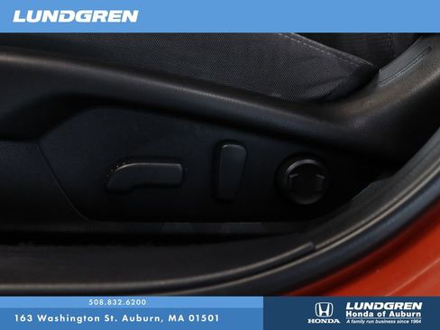 Used 2024 Subaru Crosstrek 2.0i Premium image 12