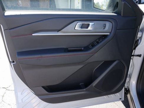 New 2026 Ford Explorer ST-Line w/ ST-Line Street Pack image 14