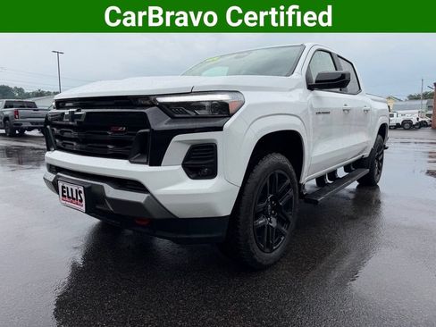 Used 2024 Chevrolet Colorado Z71 w/ Z71 Convenience Package 2 AWD/4WD image 1