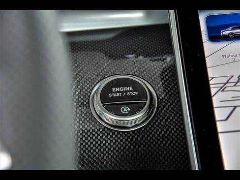 New 2025 Mercedes-Benz C 300 4MATIC Sedan image 20