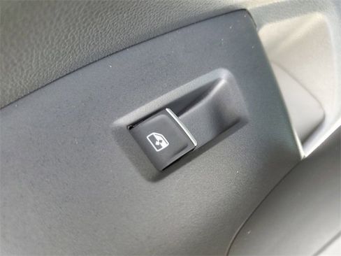 Certified 2023 Volkswagen Jetta SE image 14