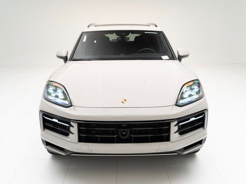 New 2025 Porsche Cayenne image 6