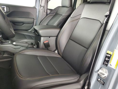 New 2025 Jeep Gladiator Sport image 12