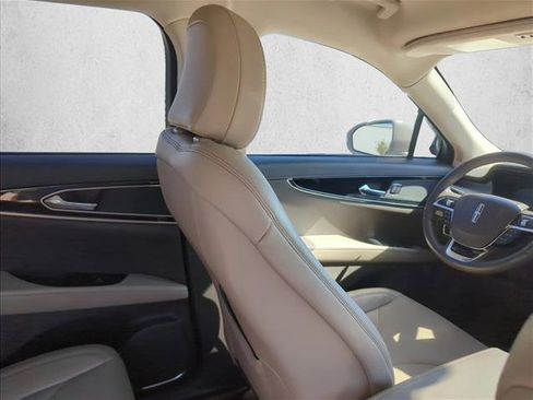 Used 2023 Lincoln Nautilus Standard image 20