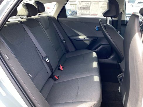 New 2026 Kia K4 LXS image 21