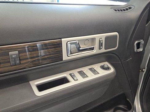 Used 2008 Lincoln MKX AWD image 18