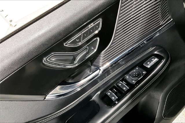 Used 2022 Lincoln Corsair AWD w/ Elements Package image 44