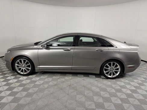 Used 2016 Lincoln MKZ w/ Equipment Group 300A Reserve FWD image 8