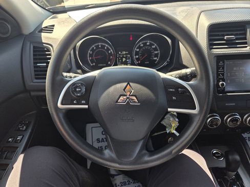 Used 2025 Mitsubishi Outlander Sport ES AWD/4WD image 9