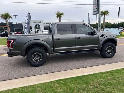 Used 2019 Ford F150 Raptor w/ Equipment Group 802A Luxury AWD/4WD image 9