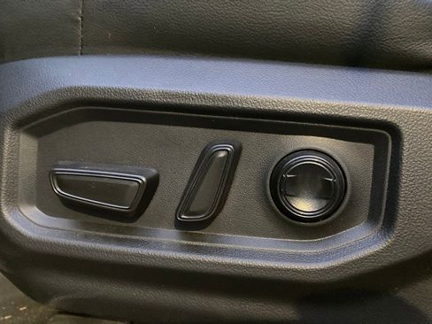 Used 2024 Toyota Tundra Limited image 12