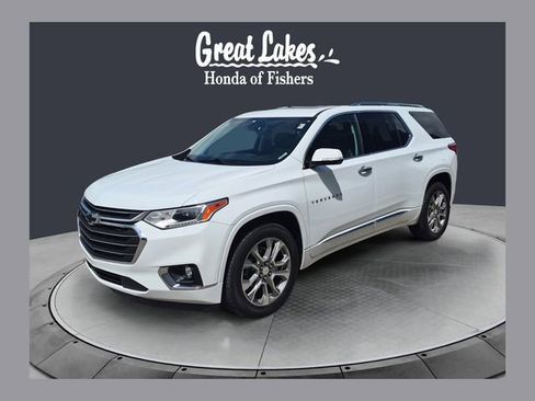 Used 2019 Chevrolet Traverse Premier w/ Driver Confidence II Package FWD image 1